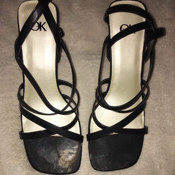 Black heel - Picture 2 of 4